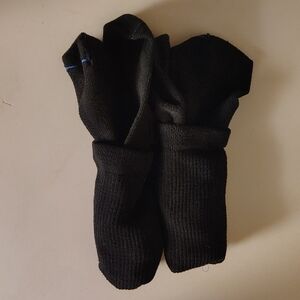 2 Pairs Black Knit Socks